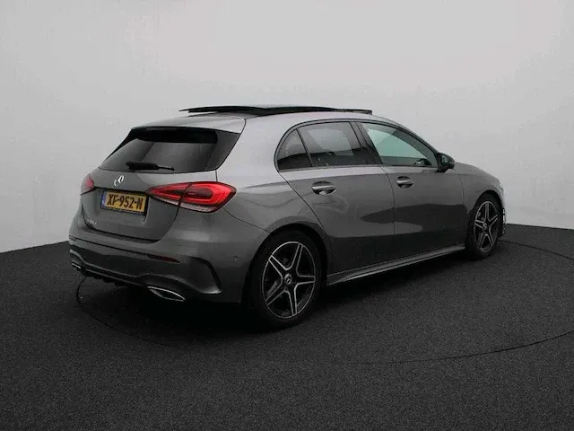 Mercedes-benz a-klasse 180 d business solution amg | xf-952-n - afbeelding 14 van  39