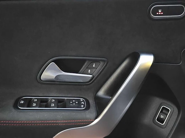 Mercedes-benz a-klasse 180 d premium premium plus 2022 | n-916-tr - afbeelding 2 van  28