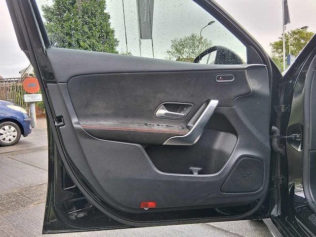 Mercedes-benz a-klasse 180 premium plus 2019 | glr-83-r - afbeelding 6 van  40