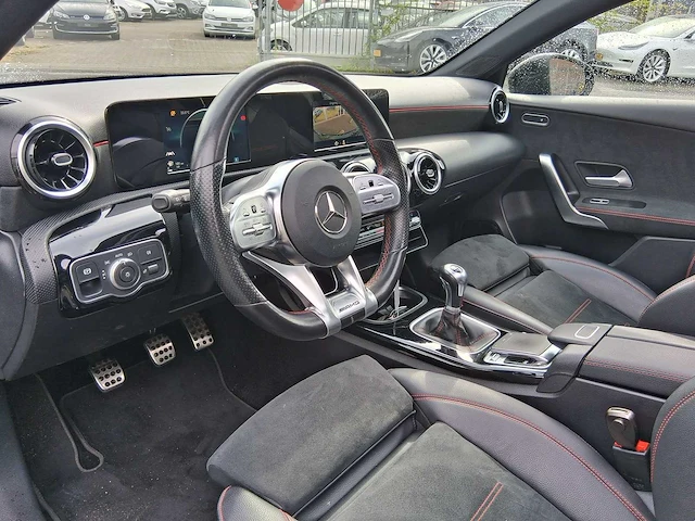 Mercedes-benz a-klasse 180 premium plus 2019 | glr-83-r - afbeelding 7 van  40
