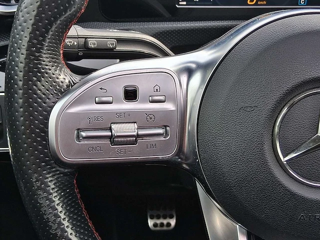 Mercedes-benz a-klasse 180 premium plus 2019 | glr-83-r - afbeelding 9 van  40