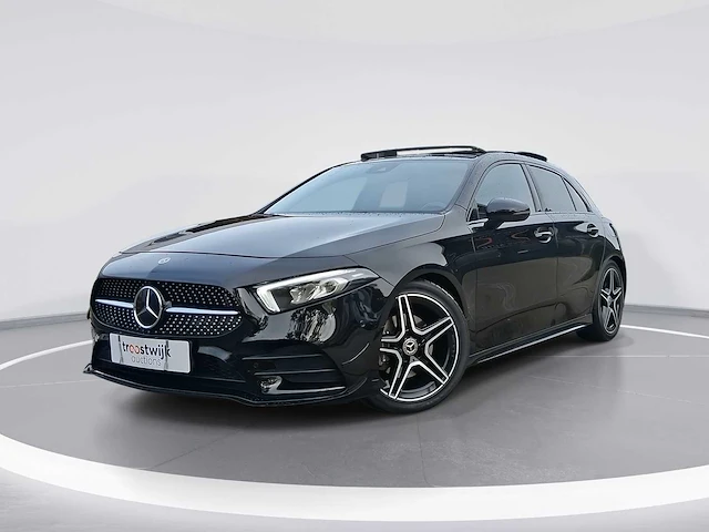Mercedes-benz a-klasse 180 premium plus 2019 | glr-83-r - afbeelding 1 van  40