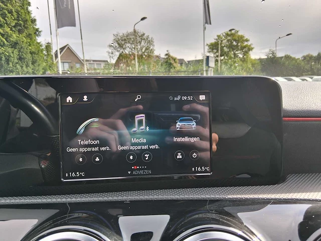 Mercedes-benz a-klasse 180 premium plus 2019 | glr-83-r - afbeelding 16 van  40