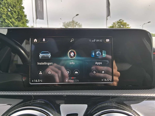 Mercedes-benz a-klasse 180 premium plus 2019 | glr-83-r - afbeelding 17 van  40