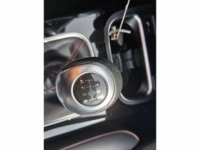 Mercedes-benz a-klasse 180 premium plus 2019 | glr-83-r - afbeelding 24 van  40