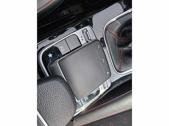 Mercedes-benz a-klasse 180 premium plus 2019 | glr-83-r - afbeelding 25 van  40