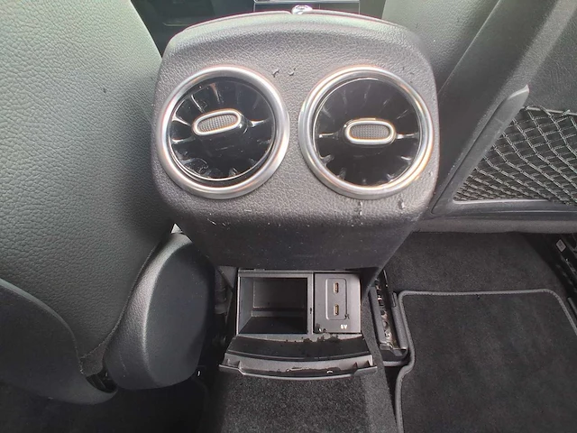 Mercedes-benz a-klasse 180 premium plus 2019 | glr-83-r - afbeelding 31 van  40