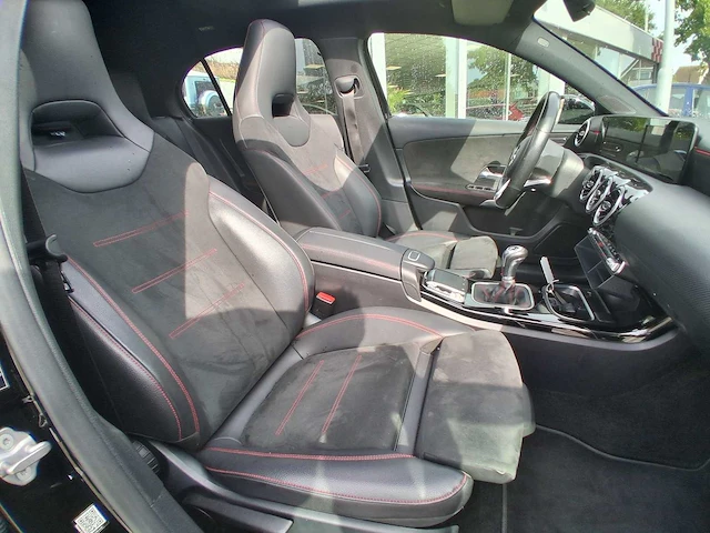 Mercedes-benz a-klasse 180 premium plus 2019 | glr-83-r - afbeelding 35 van  40