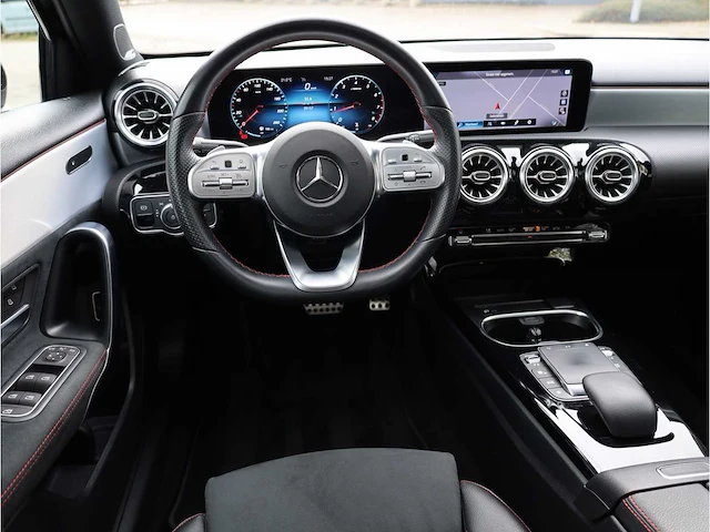 Mercedes-benz a-klasse 200 amg line automaat 2022 fabrieksgarantie - afbeelding 9 van  33