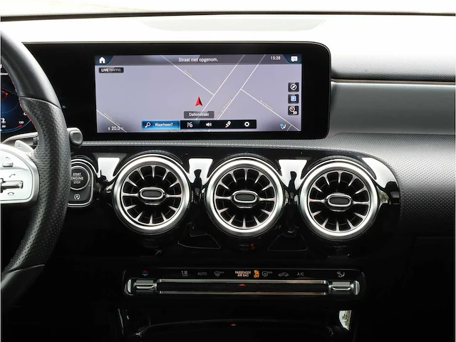 Mercedes-benz a-klasse 200 amg line automaat 2022 fabrieksgarantie - afbeelding 13 van  33