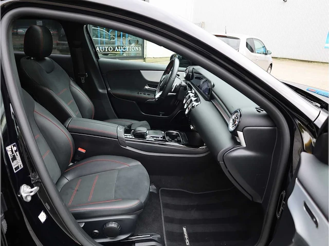 Mercedes-benz a-klasse 200 amg line automaat 2022 fabrieksgarantie - afbeelding 24 van  33