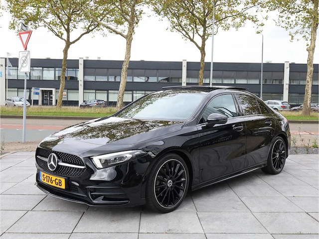 Mercedes-benz a-klasse 200 amg line automaat 2022 fabrieksgarantie - afbeelding 33 van  33