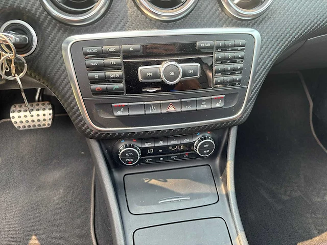 Mercedes-benz a-klasse 200 cdi ambition 2013 | 37-zsr-7 - afbeelding 5 van  15