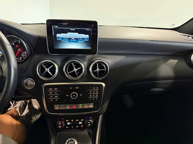 Mercedes-benz a-klasse 200 d sport edition, k-690-bj - afbeelding 4 van  14