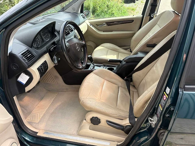 Mercedes-benz a-klasse 200 elegance , 35-rd-rn - afbeelding 25 van  29