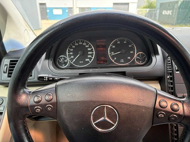Mercedes-benz a-klasse 200 elegance , 35-rd-rn - afbeelding 27 van  29