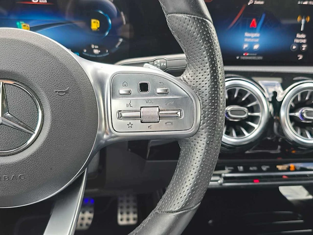 Mercedes-benz a-klasse 250 e premium plus 2021 | t-092-gr - afbeelding 18 van  36