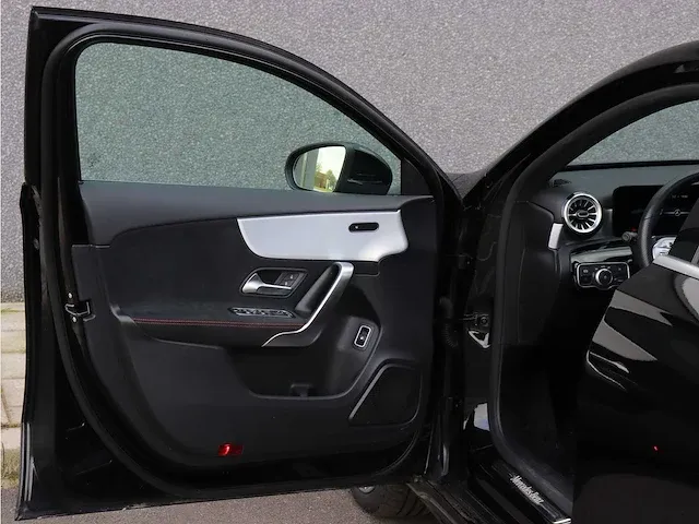 Mercedes-benz a-klasse 250 e premium | t-036-zv - afbeelding 25 van  52