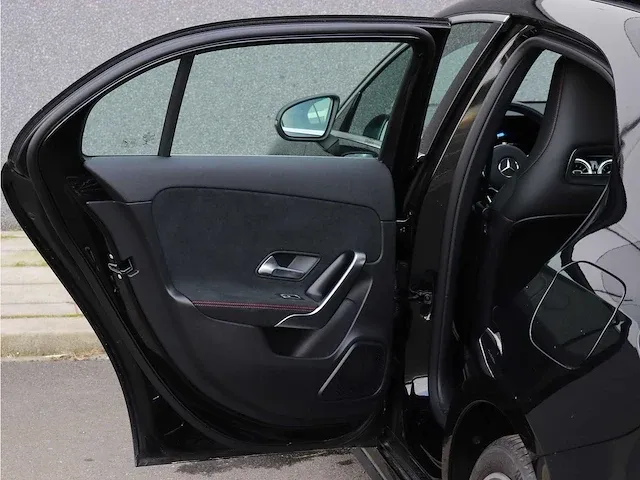 Mercedes-benz a-klasse 250 e premium | t-036-zv - afbeelding 36 van  52