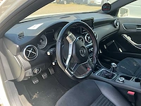 Mercedes-benz a-klasse personenauto (1-srf-84) - afbeelding 2 van  15