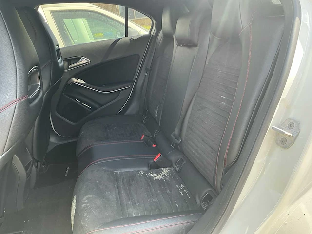 Mercedes-benz a-klasse personenauto (1-srf-84) - afbeelding 7 van  15