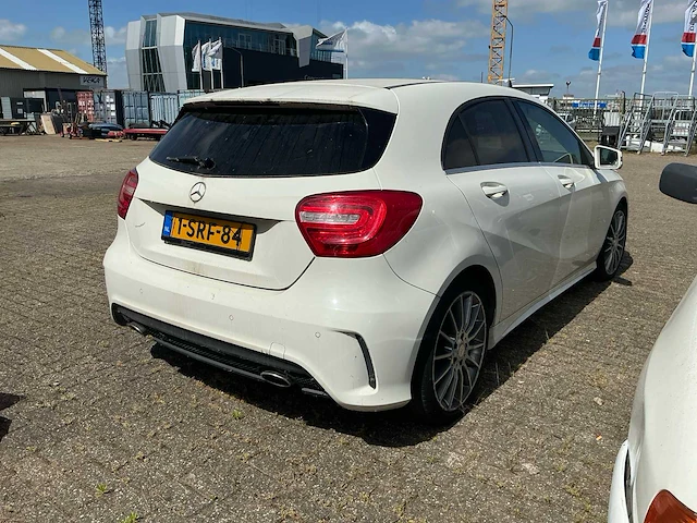 Mercedes-benz a-klasse personenauto (1-srf-84) - afbeelding 10 van  15