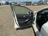 Mercedes-benz a-klasse personenauto (1-srf-84) - afbeelding 14 van  15