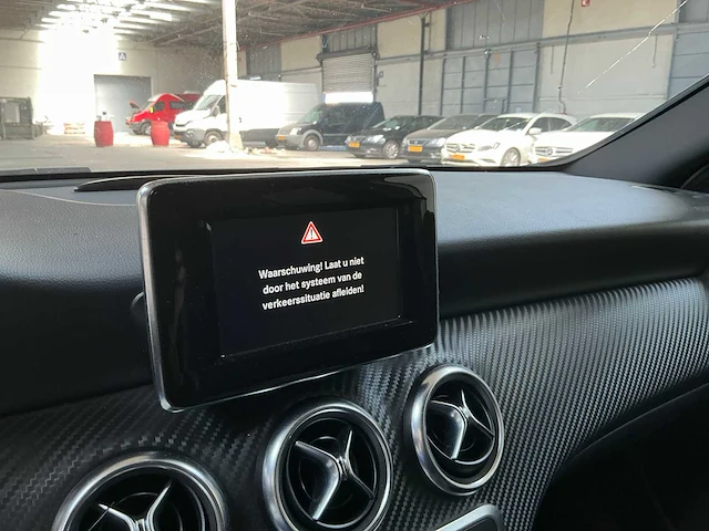 Mercedes-benz a-klasse personenauto (5-tjl-38) - afbeelding 2 van  24
