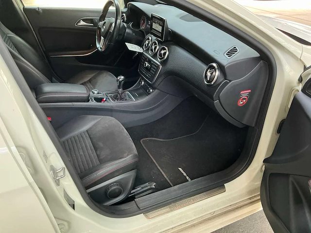 Mercedes-benz a-klasse personenauto (5-tjl-38) - afbeelding 6 van  24