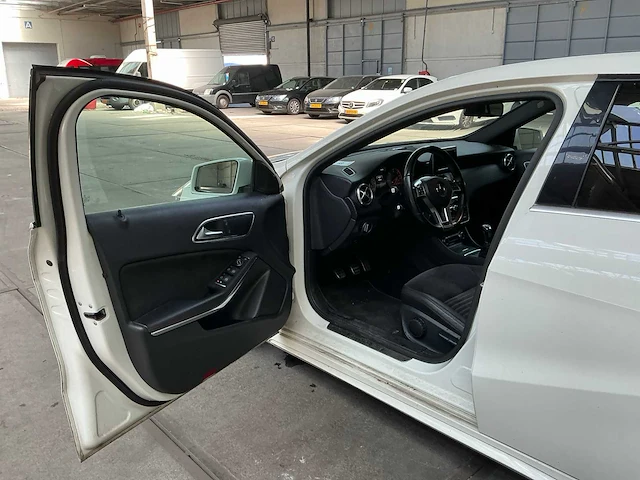 Mercedes-benz a-klasse personenauto (5-tjl-38) - afbeelding 21 van  24
