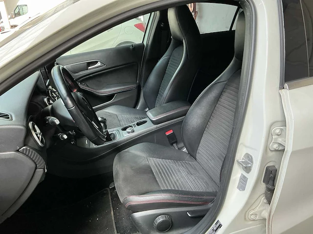 Mercedes-benz a-klasse personenauto (6-tbz-38) - afbeelding 20 van  22