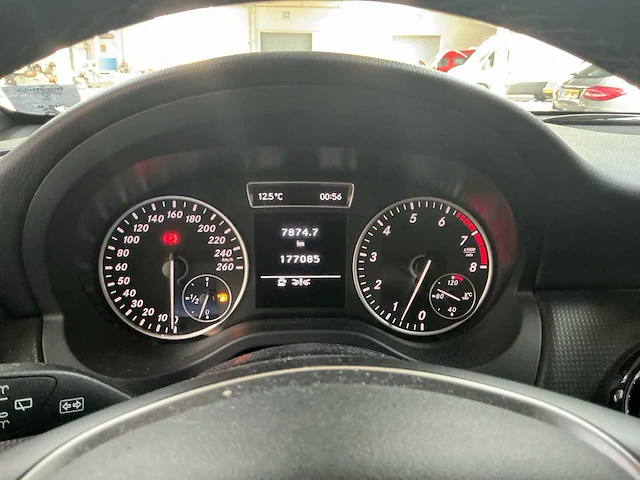 Mercedes-benz a-klasse personenauto (8-ktz-15) - afbeelding 25 van  26