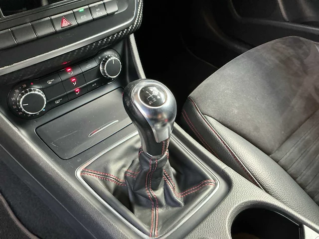 Mercedes-benz a-klasse personenauto (8-srr-30) - afbeelding 3 van  27