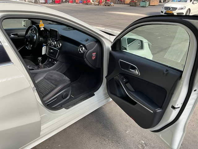 Mercedes-benz a-klasse personenauto (8-srr-30) - afbeelding 5 van  27