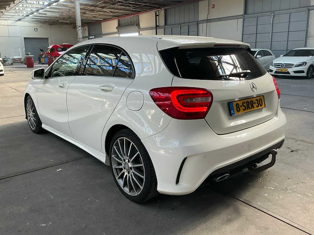 Mercedes-benz a-klasse personenauto (8-srr-30) - afbeelding 23 van  27