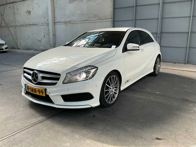 Mercedes-benz a-klasse personenauto (8-srr-99) - afbeelding 1 van  29