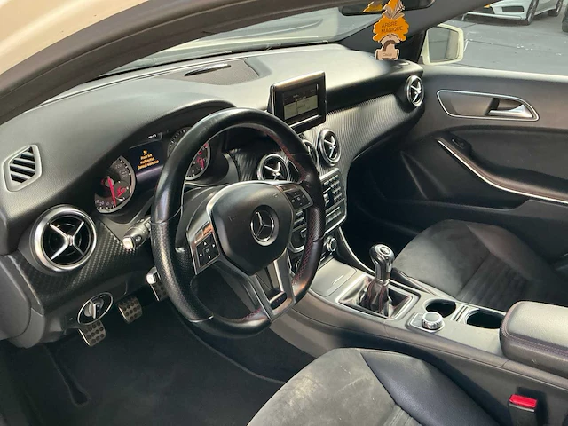 Mercedes-benz a-klasse personenauto (8-srr-99) - afbeelding 28 van  29