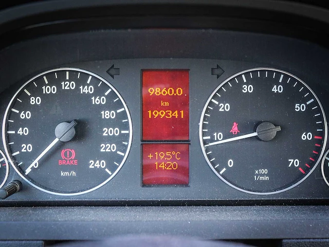 Mercedes-benz a150 classic, 82-rf-pf - afbeelding 2 van  21