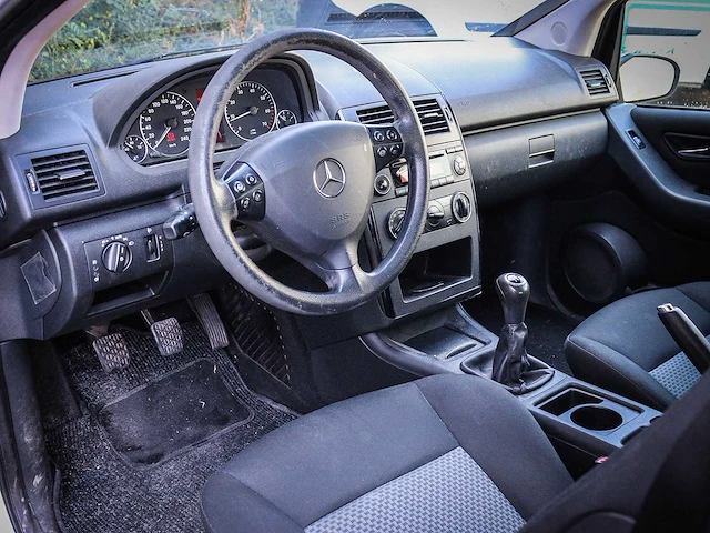 Mercedes-benz a150 classic, 82-rf-pf - afbeelding 17 van  21