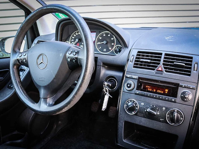 Mercedes-benz a150 classic, 82-rf-pf - afbeelding 20 van  21