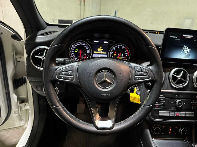 Mercedes-benz a160 ambition 102pk 2016 a-klasse, kv-052-l - afbeelding 10 van  40