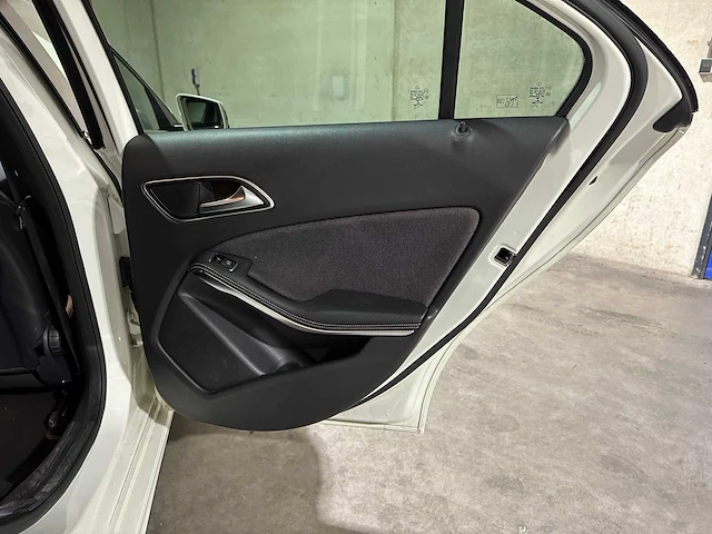 Mercedes-benz a160 ambition 102pk 2016 a-klasse, kv-052-l - afbeelding 27 van  40