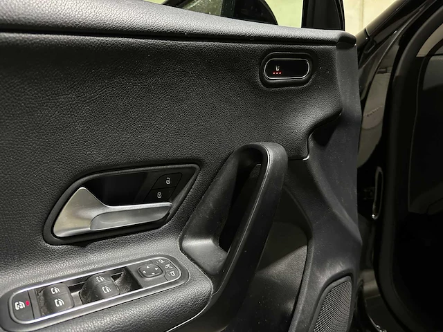 Mercedes-benz a160 business solution a-klasse 109pk 2021, l-307-dd - afbeelding 24 van  52