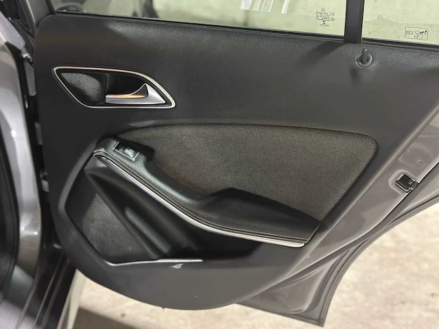 Mercedes-benz a160 sport edition 102pk 2018 a-klasse, sn-562-r - afbeelding 13 van  43