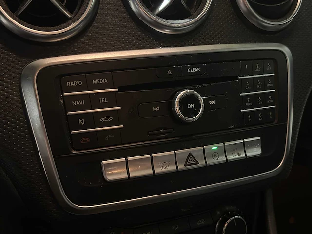 Mercedes-benz a160 sport edition 102pk 2018 a-klasse, sn-562-r - afbeelding 22 van  43
