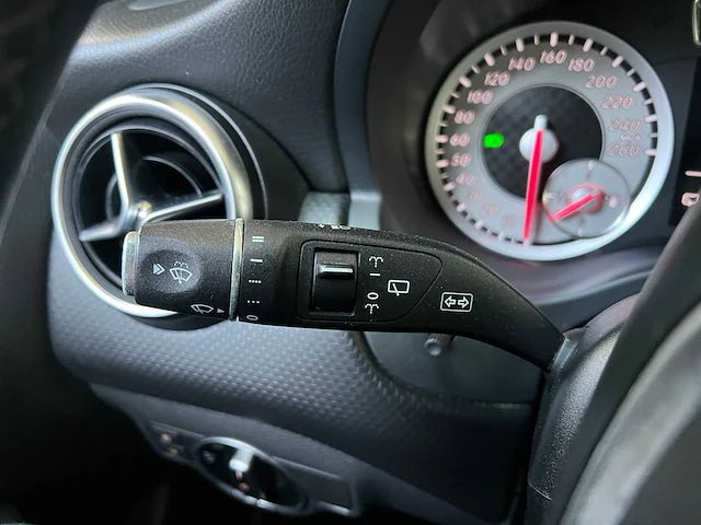 Mercedes-benz a180 a-klasse 122pk 2013, j-941-gj - afbeelding 29 van  57