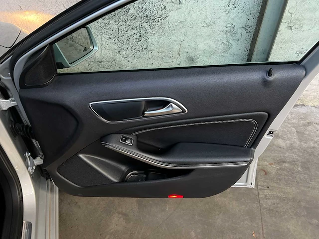 Mercedes-benz a180 a-klasse 122pk 2013, j-941-gj - afbeelding 41 van  57