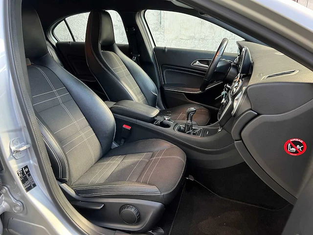 Mercedes-benz a180 a-klasse 122pk 2013, j-941-gj - afbeelding 49 van  57
