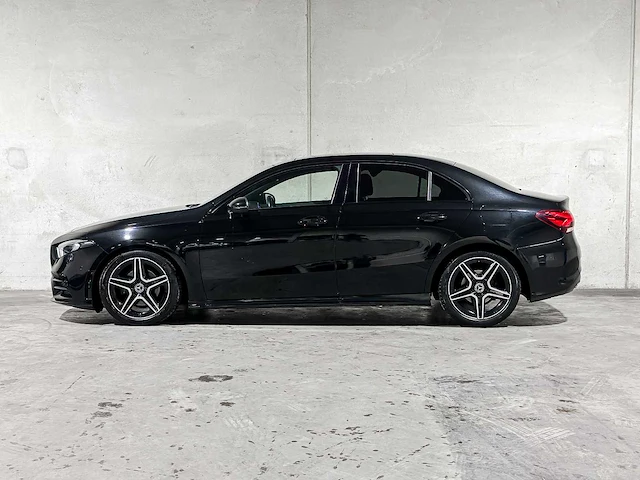 Mercedes-benz a180 limousine premium plus 136pk 2020, r-276-vv - afbeelding 11 van  45