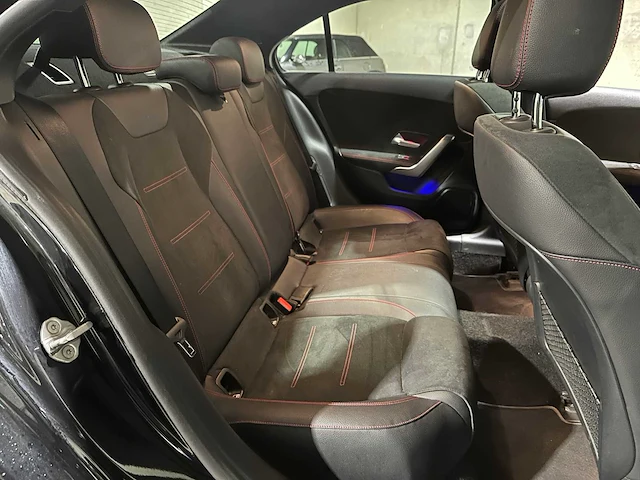 Mercedes-benz a180 limousine premium plus 136pk 2020, r-276-vv - afbeelding 35 van  45